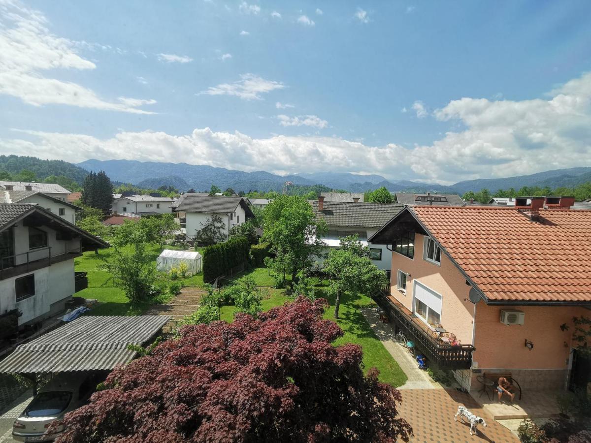 Apartment Lakebled With Casle Bled View Bagian luar foto