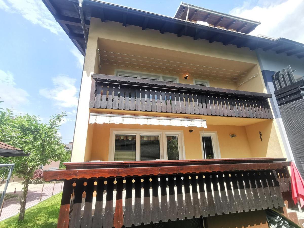 Apartment Lakebled With Casle Bled View Bagian luar foto